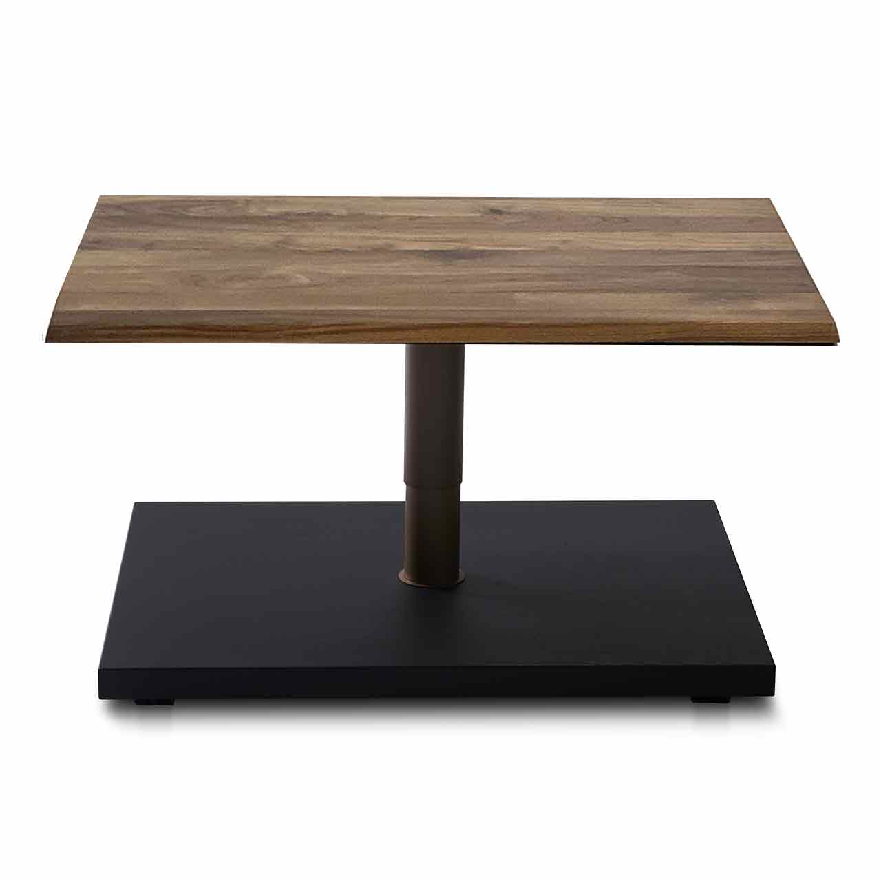Ronald Schmitt – Couchtisch Kolo K 736 | Tischplatte Nussbaum, Säule Bronze Couchtisch mit rechteckiger dunkler Holz-Platte auf eckiger dunkler Bodenplatte