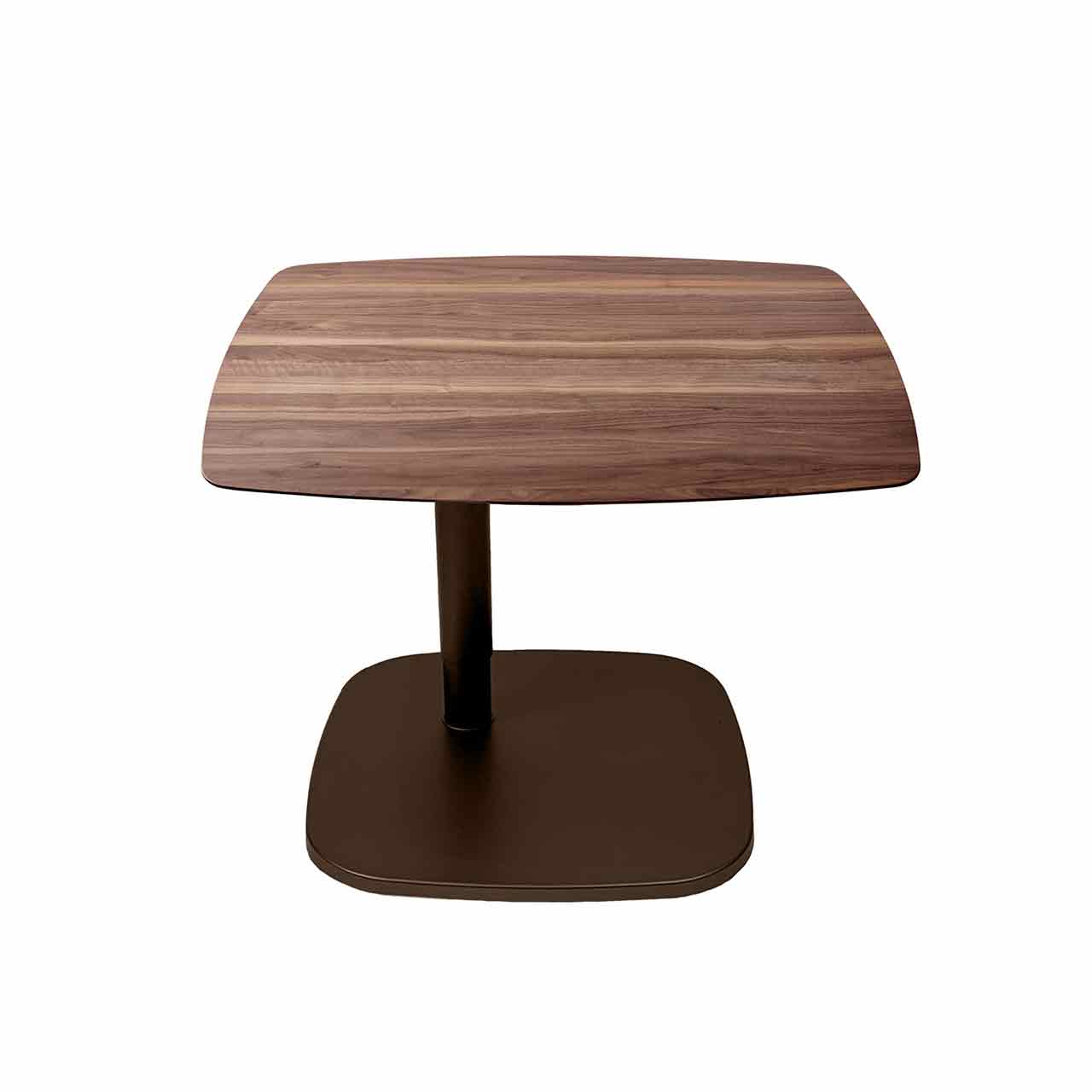 Ronald Schmitt – Beistelltisch Dennis K221 | Tischplatte Nussbaum, Gestell Bronze Beistelltisch mit abgerundeter Tischplatte aus dunklem gemaserten Holz auf Bronze-farbigem abgerundeten Sockel.