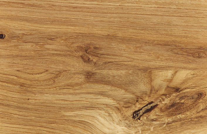 natürlich gefärbtes helles Holz